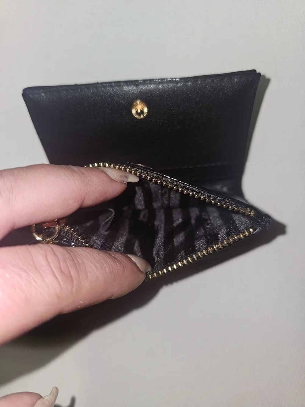 Victoria's Secret Black Quilted Card Case Keychain - Picture 8 of 12